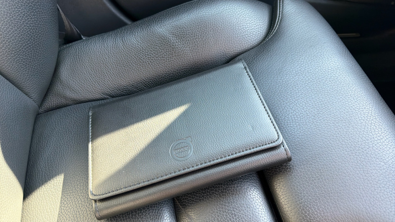 Volvo S90 2.0 D4 Momentum Pro 4dr Geartronic Diesel Saloon